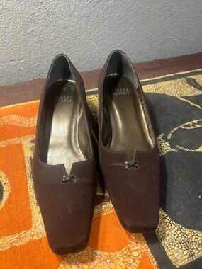 💓50% Off👛🎟️ Vintage Stuart Weitzman  brown kitten heel pumps Sz 7M